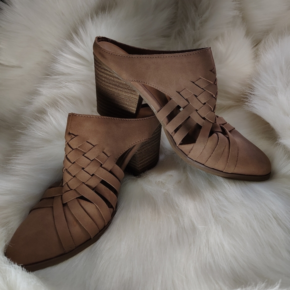 Universal Thread Aiden Huarache Heeled Mules - Picture 10 of 12